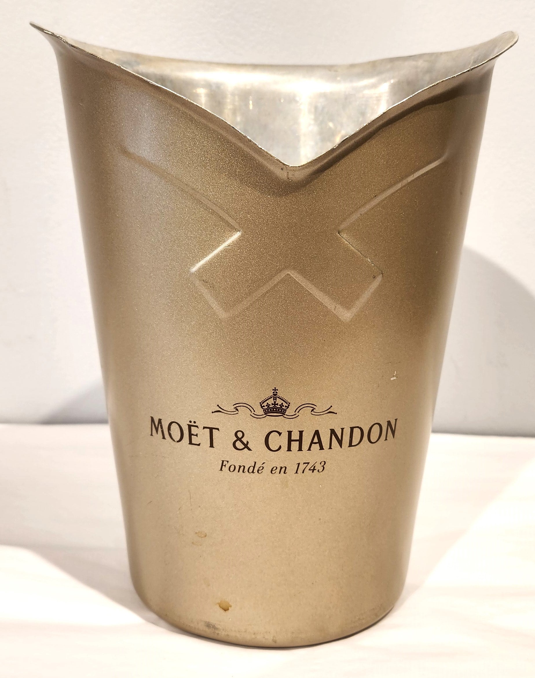 MOET & CHANDON Vintage French Metal Champagne Wine Cooler 