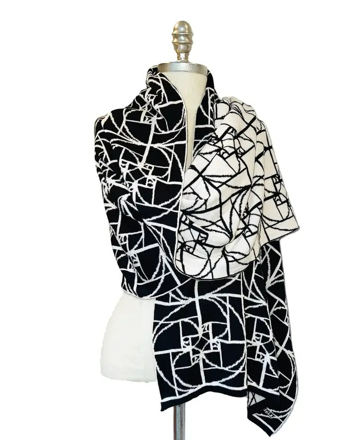 Liamolly Golden Ratio, Black and White Cotton Wrap