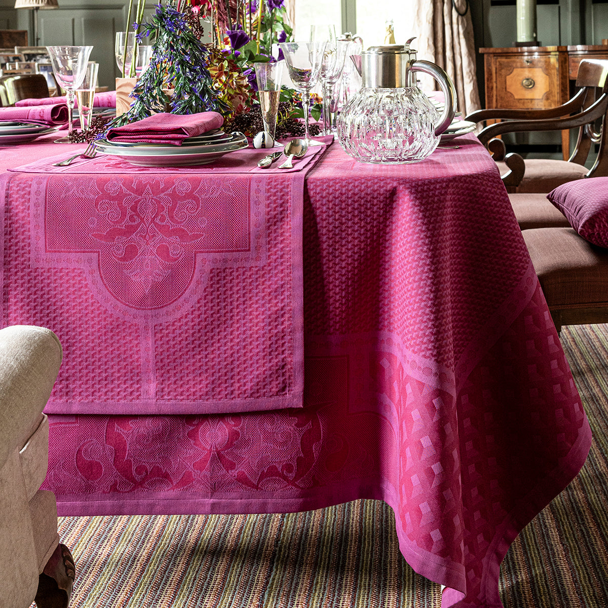 New! Palais Venetian Pink Magenta Cotton Tablecloth